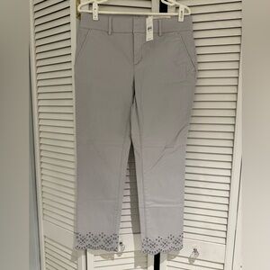 LOFT Women’s Light Gray Eyelet Trim ‘Girlfriend’ Chino Pants 8 NWT